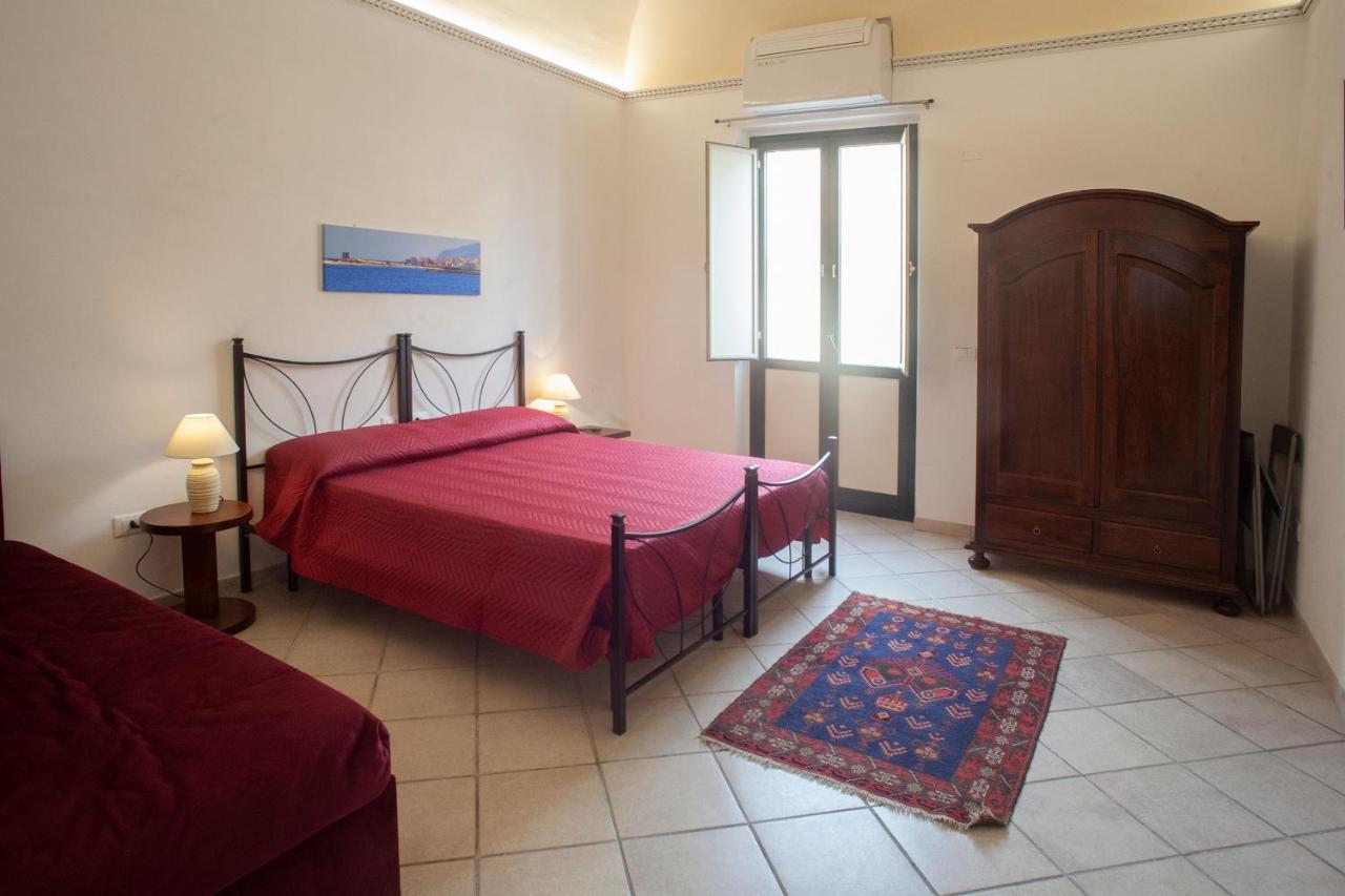 Case Vacanze "Residenze Trapanesi" Trapani Kültér fotó